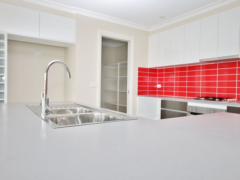 8 Keane Drive, Kelso NSW 2795