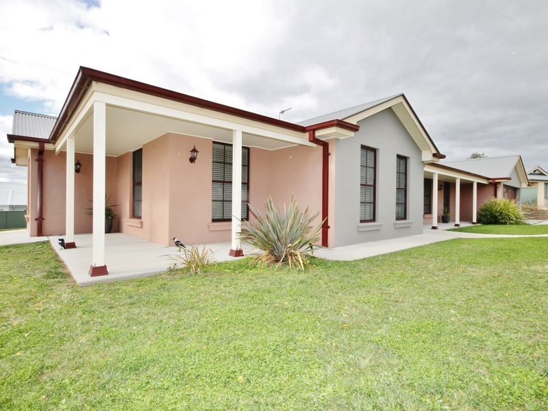 41 Darwin Drive, Llanarth NSW 2795