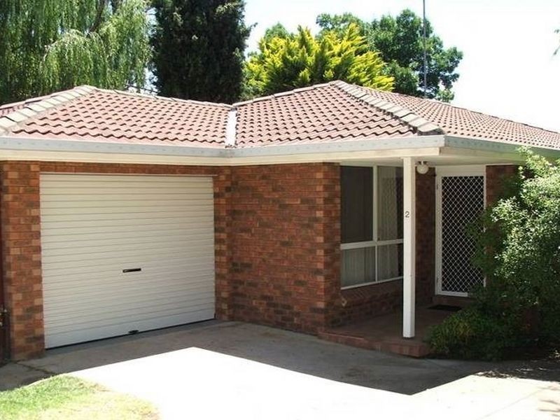 2/143 Mitre Street, Bathurst NSW 2795