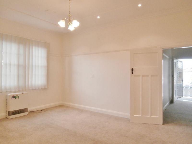 125 Peel Street, Bathurst NSW 2795