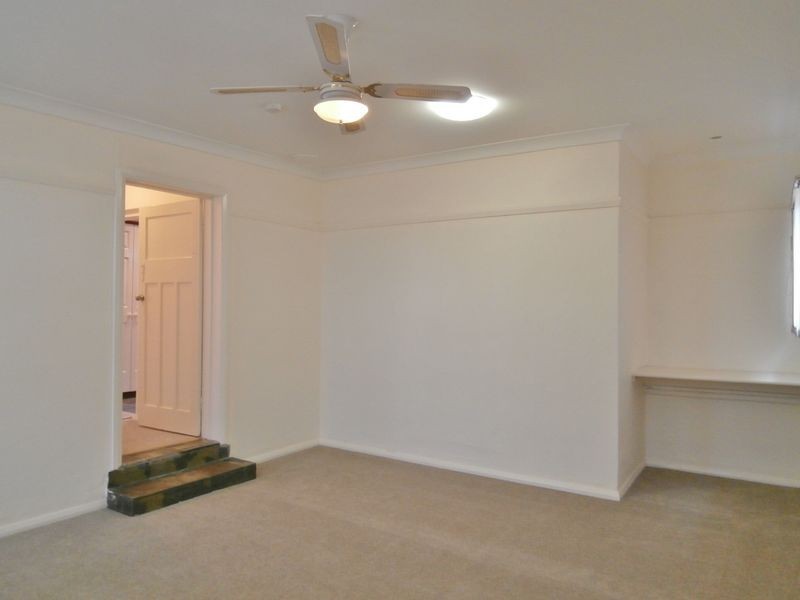 125 Peel Street, Bathurst NSW 2795