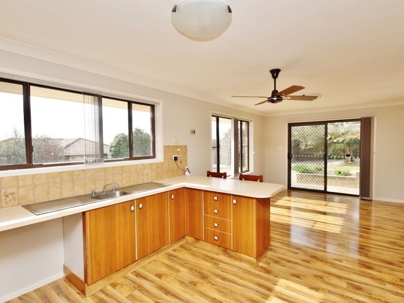 52 Antill Close, Windradyne NSW 2795