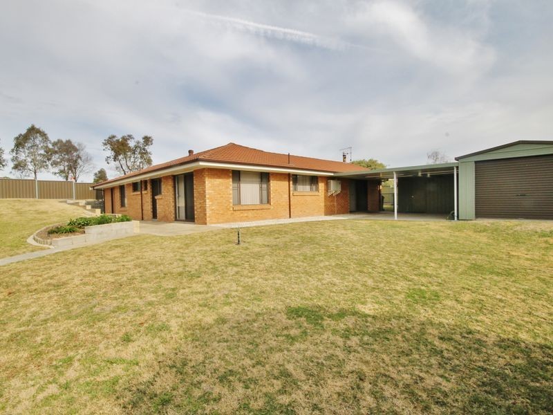 52 Antill Close, Windradyne NSW 2795