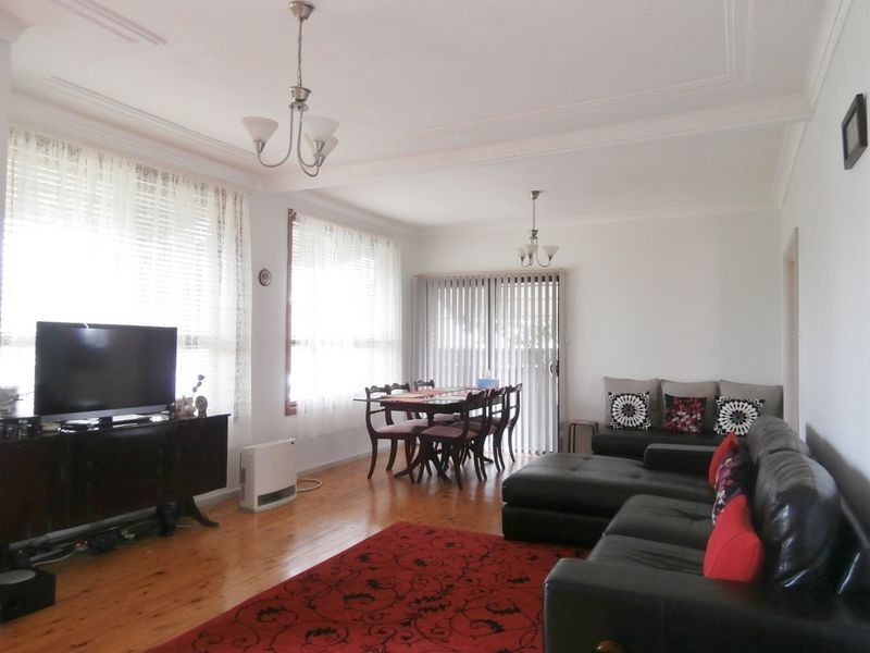 24 Fish Parade, Bathurst NSW 2795
