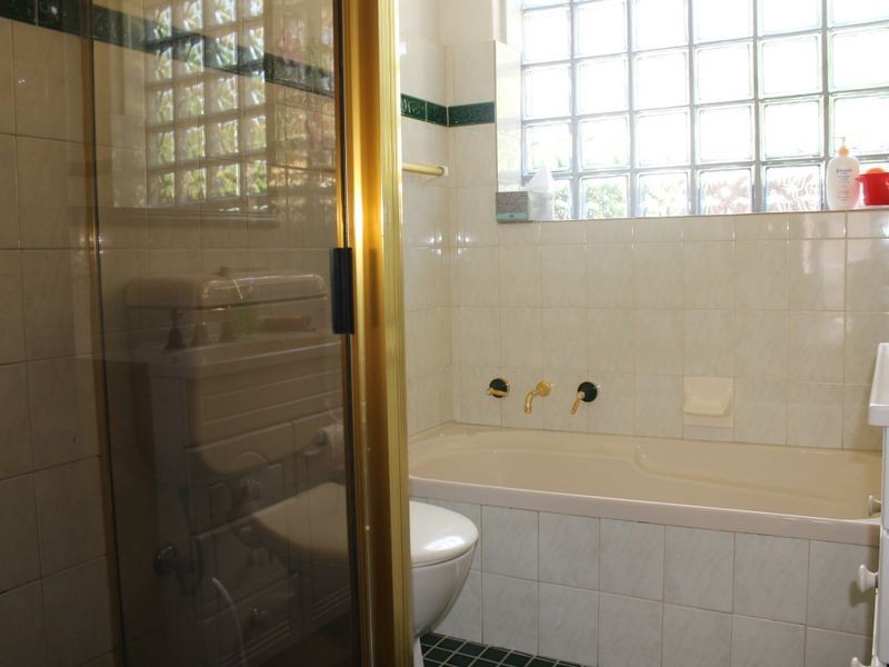 8 Russell St, Bathurst NSW 2795
