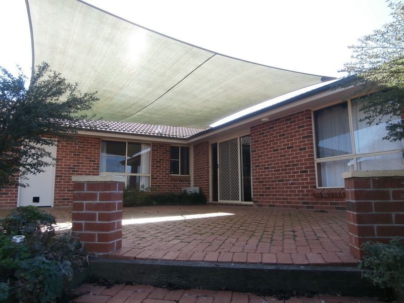 10 Barker Circuit, Bathurst NSW 2795