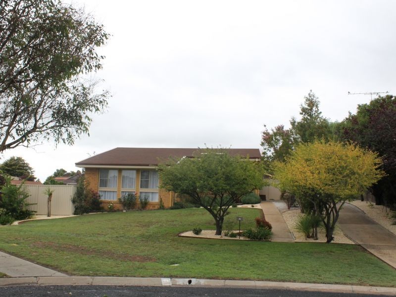 15 Rutherford Place, Bathurst NSW 2795