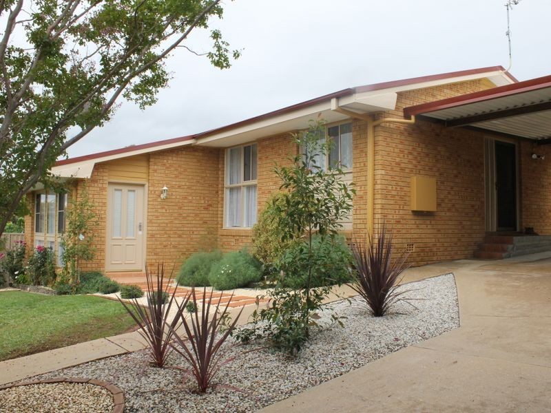 15 Rutherford Place, Bathurst NSW 2795