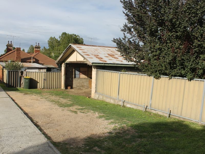 84 Russell Street, Bathurst NSW 2795