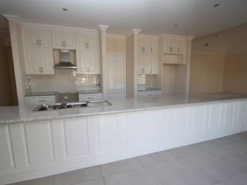 8C Todd Street, Bathurst NSW 2795