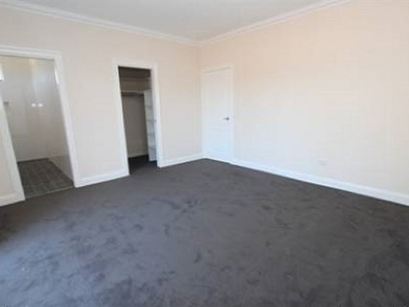 8C Todd Street, Bathurst NSW 2795