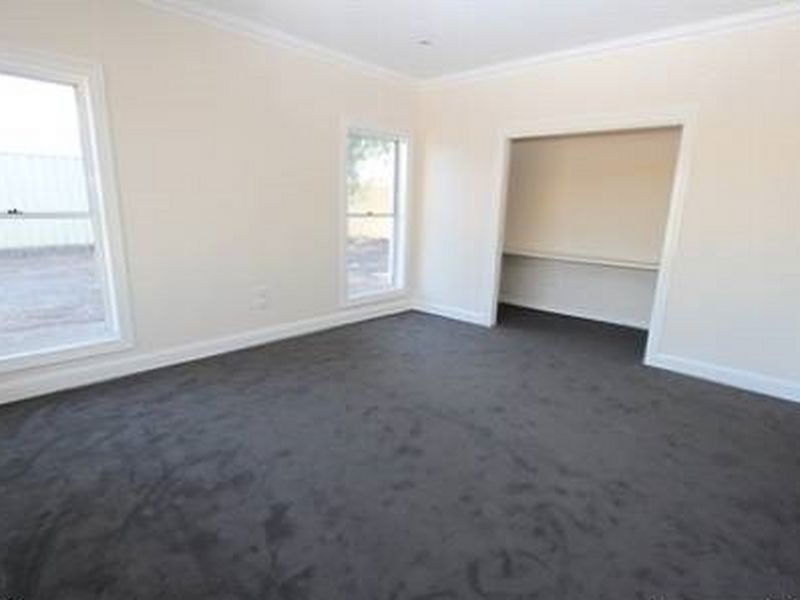 8C Todd Street, Bathurst NSW 2795