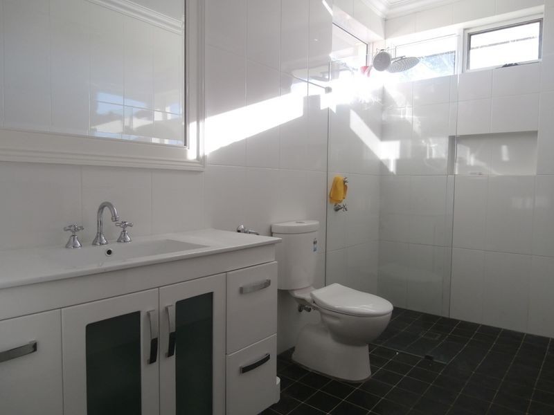 8C Todd Street, Bathurst NSW 2795