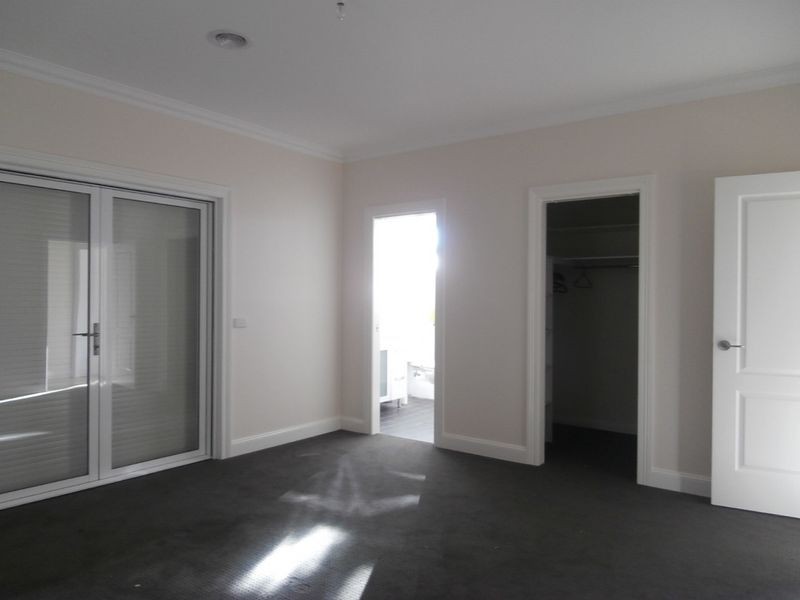 8C Todd Street, Bathurst NSW 2795