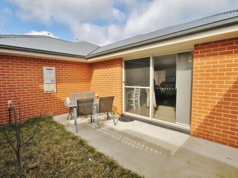 2/281-283 Stewart Street, Bathurst NSW 2795