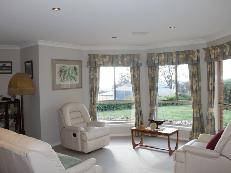 205 Peregrine Road, The Rocks NSW 2795