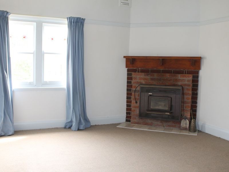 38 Lambert Street, Bathurst NSW 2795