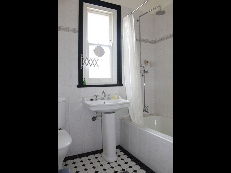 38 Lambert Street, Bathurst NSW 2795