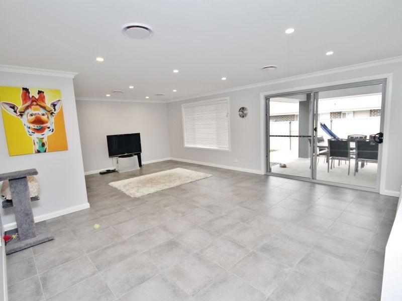 10 Keane Drive, Kelso NSW 2795