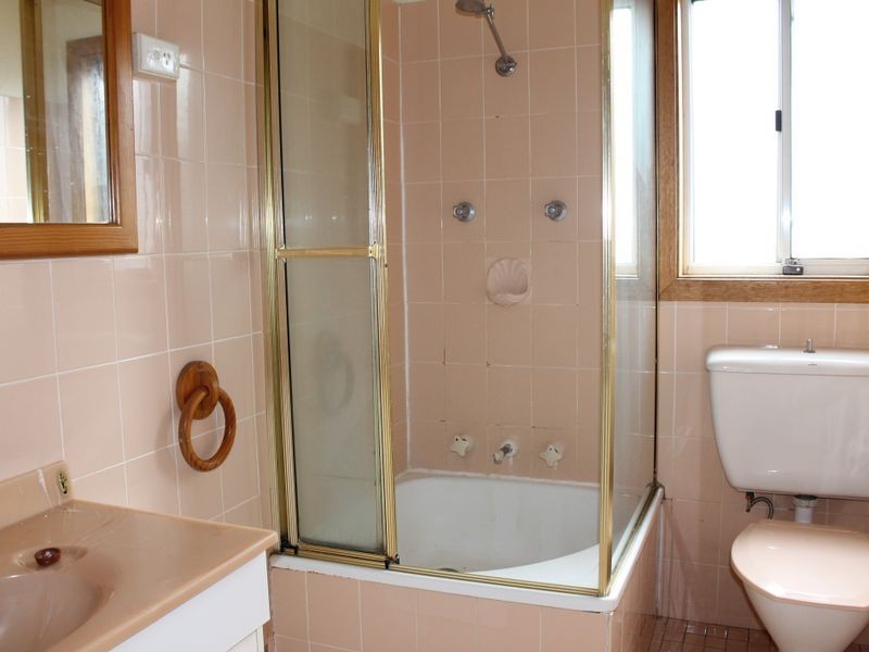 215 Rocket Street, Bathurst NSW 2795