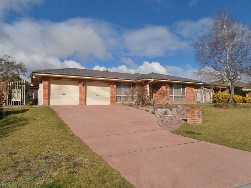 14 Darcy Place, Bathurst NSW 2795