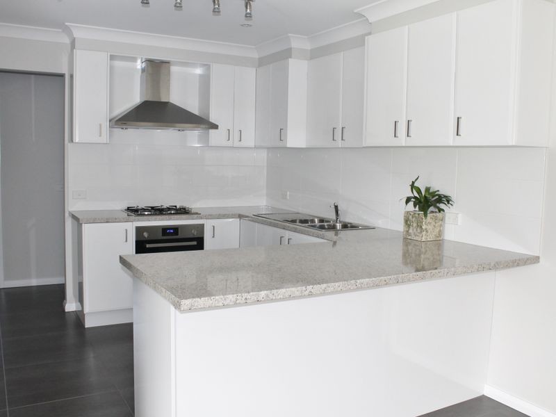 4 Gibsone Drive, Bathurst NSW 2795