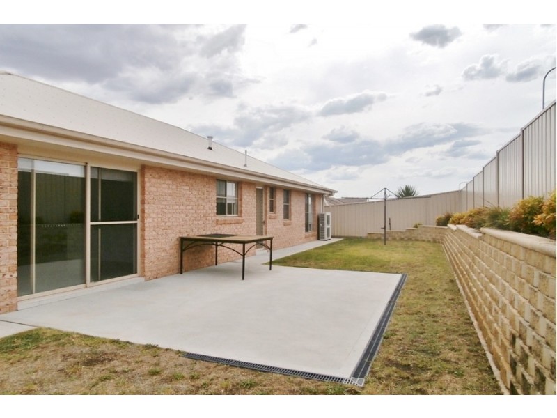 2 She Oak Close, Bathurst NSW 2795