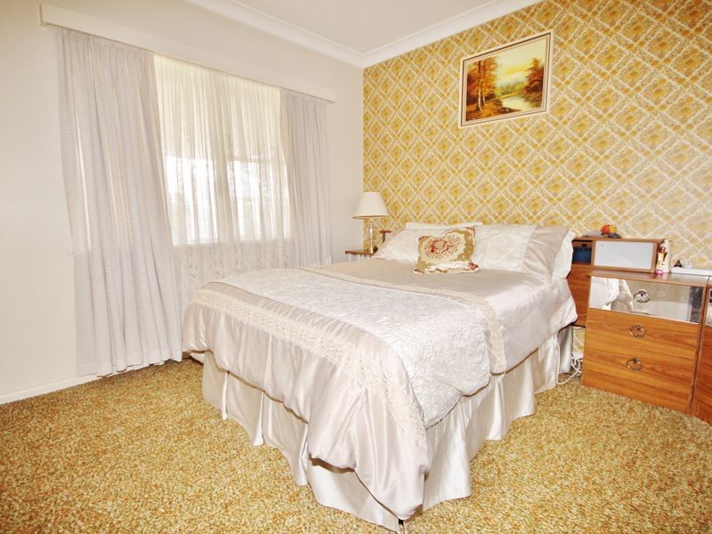 4 Miriyan Drive, Kelso NSW 2795