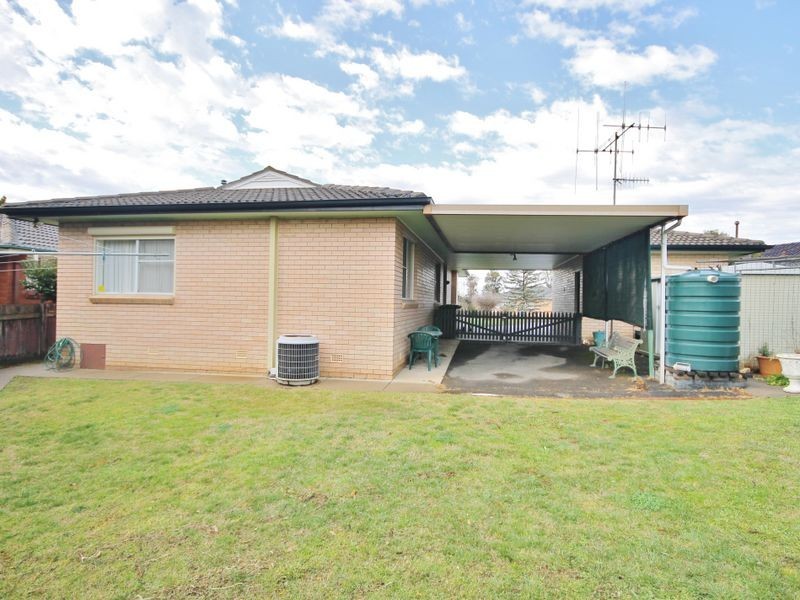 4 Miriyan Drive, Kelso NSW 2795