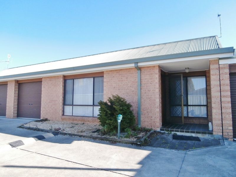 2/112 Piper Street, Bathurst NSW 2795
