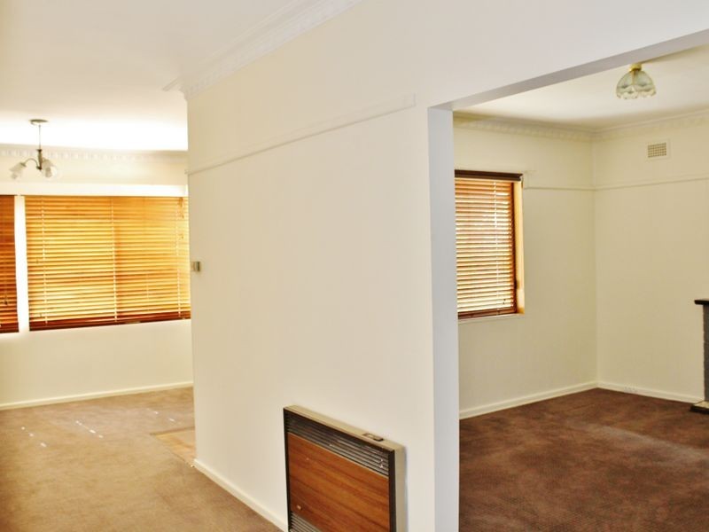 32 Esrom Street, West Bathurst NSW 2795