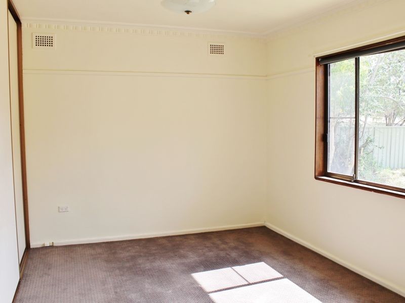 32 Esrom Street, West Bathurst NSW 2795