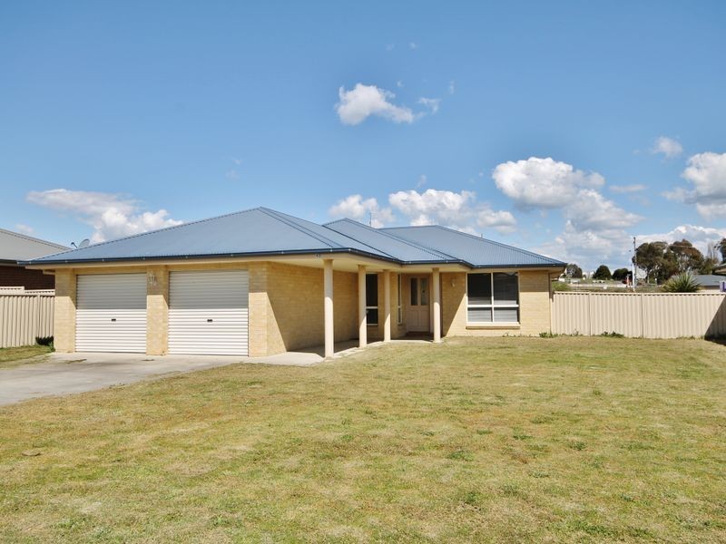 40 Sundown Drive, Kelso NSW 2795