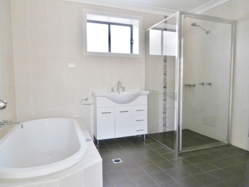 15 Hamilton Street, Bathurst NSW 2795