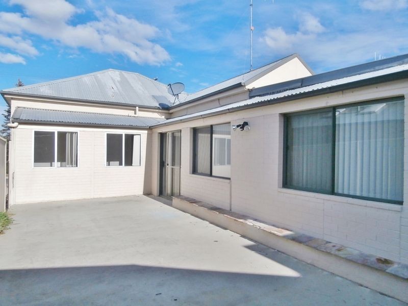15 Hamilton Street, Bathurst NSW 2795