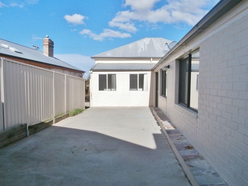 15 Hamilton Street, Bathurst NSW 2795