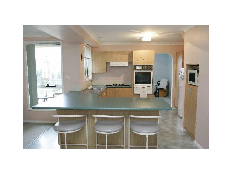 37 Henry Parkes Drive, Kiama Downs NSW 2533