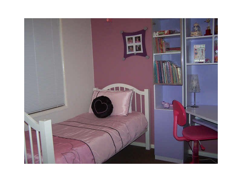 24 Waratah Avenue, Albion Park Rail NSW 2527