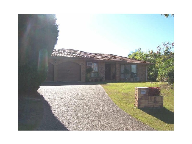 8 Wyara Court, Petrie QLD 4502