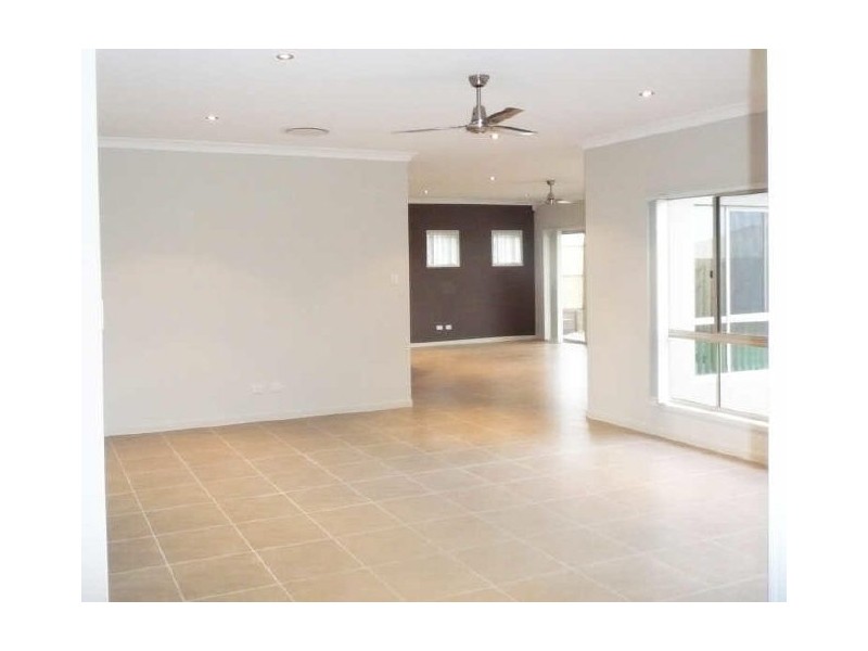 North Lakes QLD 4509