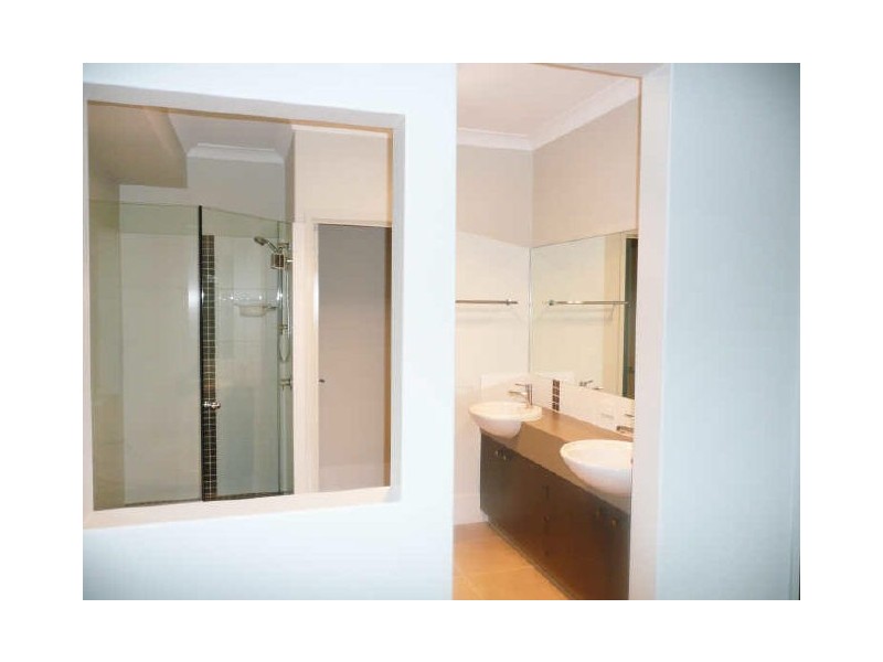 North Lakes QLD 4509