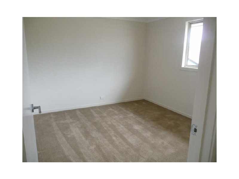 8 Somerset Drive, Carseldine QLD 4034