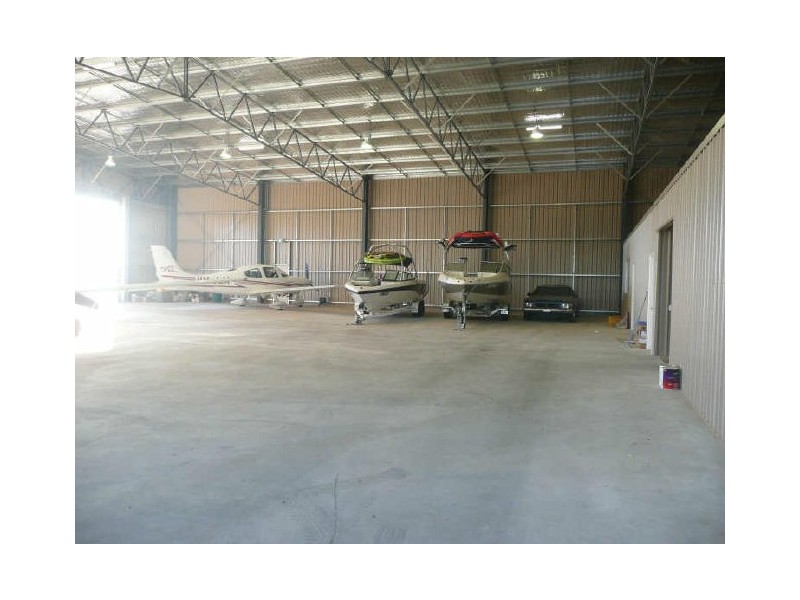 Hangar 35/ Alan Mathews Drive, Mildura South VIC 3501