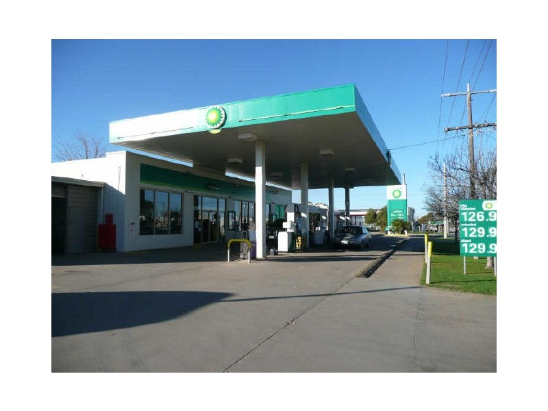 Cnr Main Avenue and Commercial Street, Merbein VIC 3505