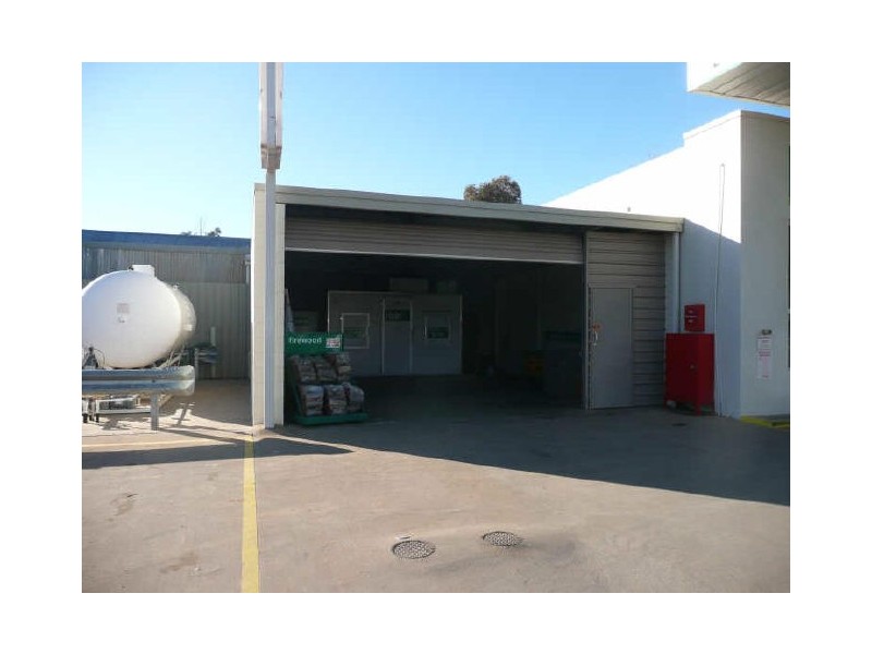 Cnr Main Avenue and Commercial Street, Merbein VIC 3505