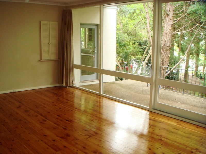 8 Trentino Road, Turramurra NSW 2074