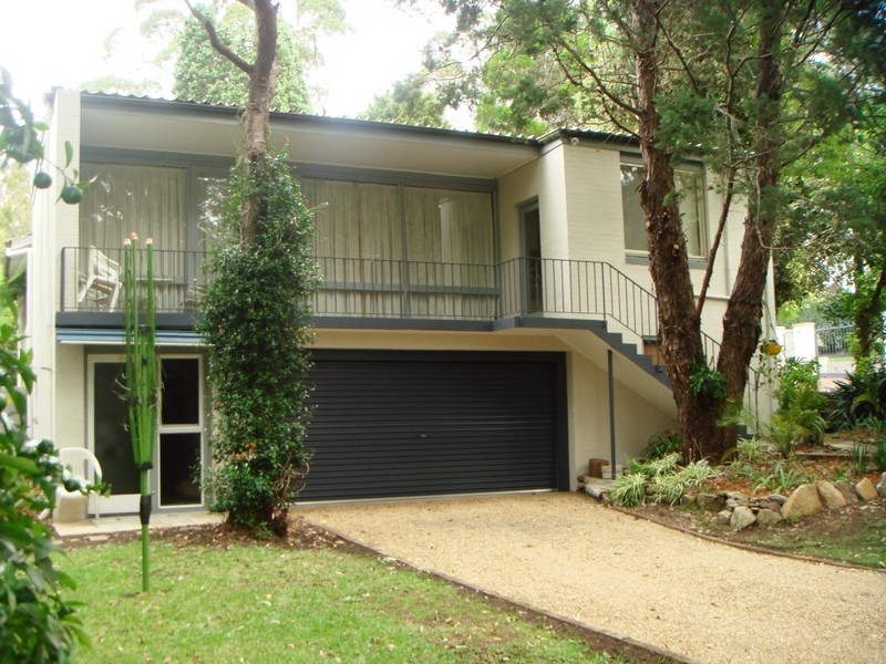 8 Trentino Road, Turramurra NSW 2074