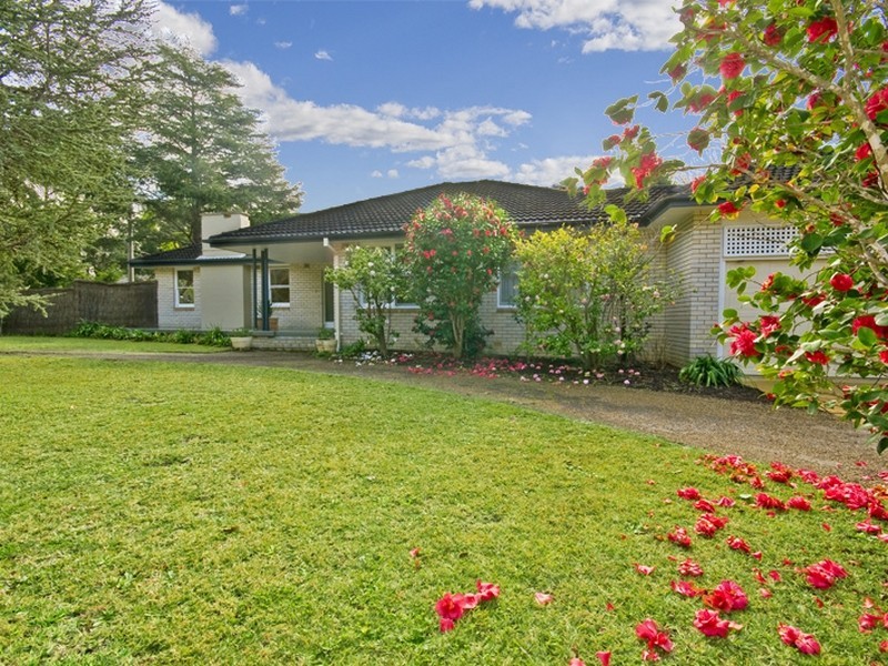 2 Kokoda Avenue, Wahroonga NSW 2076