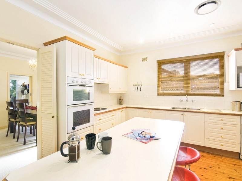 2 Kokoda Avenue, Wahroonga NSW 2076