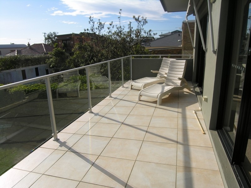 12 Robertson Road, North Curl Curl NSW 2099